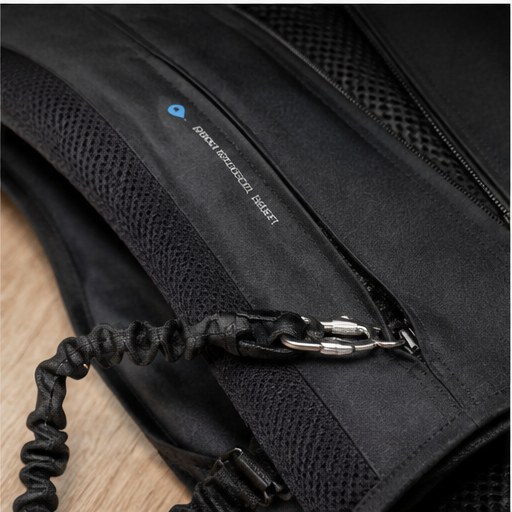 Helite Gilet Airbag 2 in 1 närbild på utlösningssystem